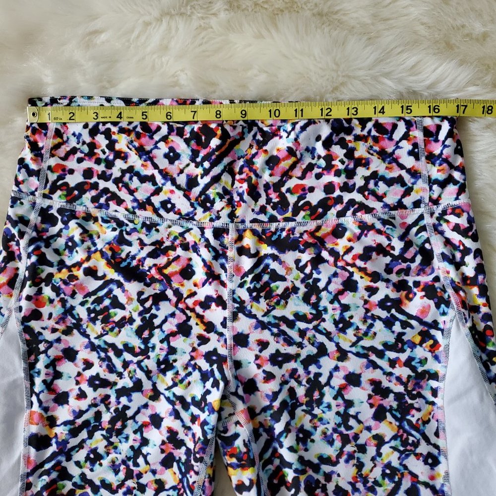 Athleta High Rise Watercolor Chaturanga Capri Leggings Size XL - Picture 13 of 15